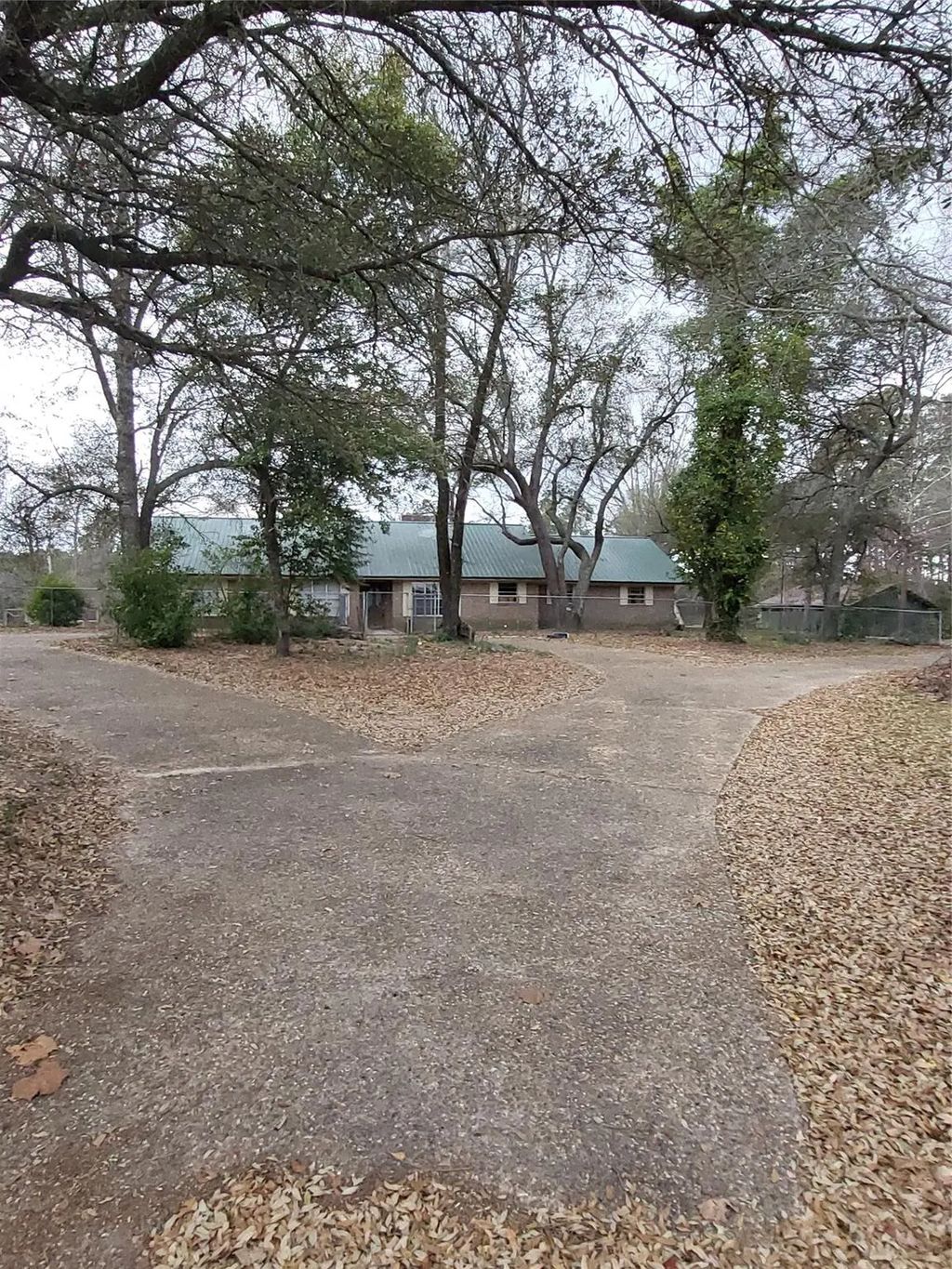 17481 Highway 1, Vivian