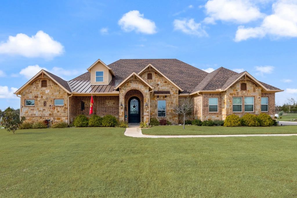 729 Meadow Drive, McLendon Chisholm