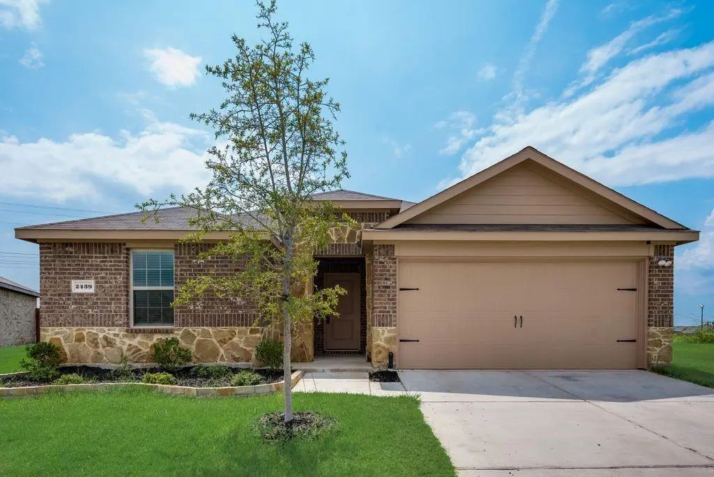 2439 Burkburnett Drive, Forney