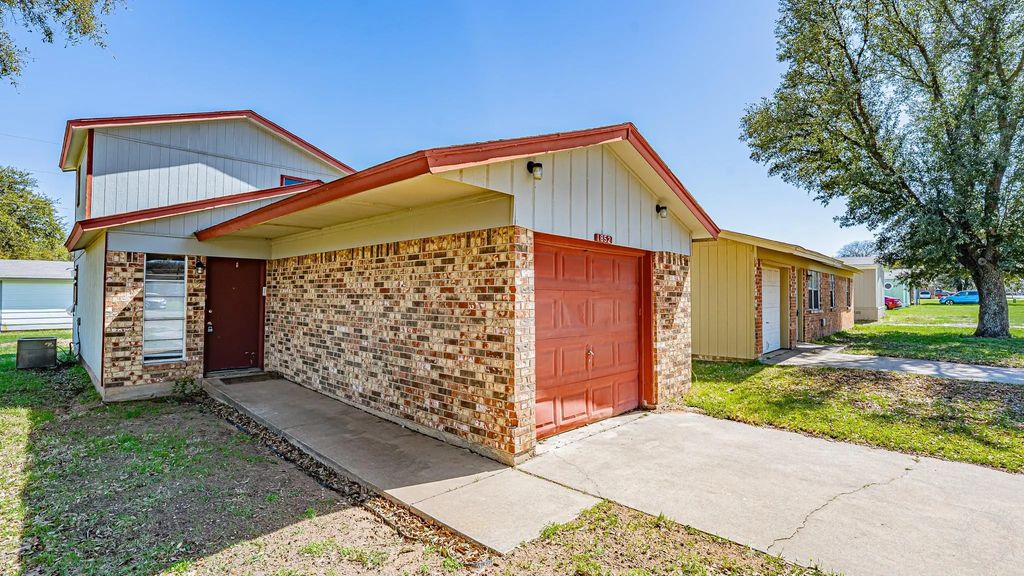 1852 Coral Road, Pelican Bay