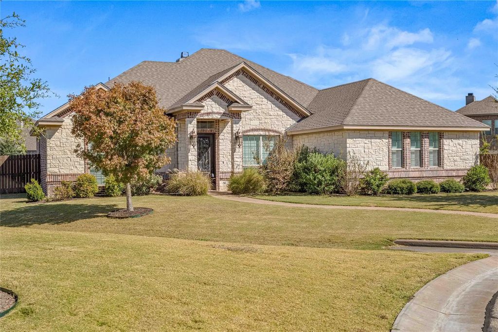 10701 Francis Drive, Waco