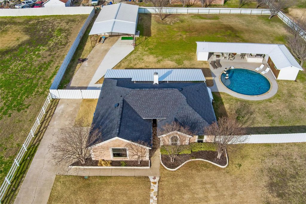 9400 Simbra Lane, Crowley