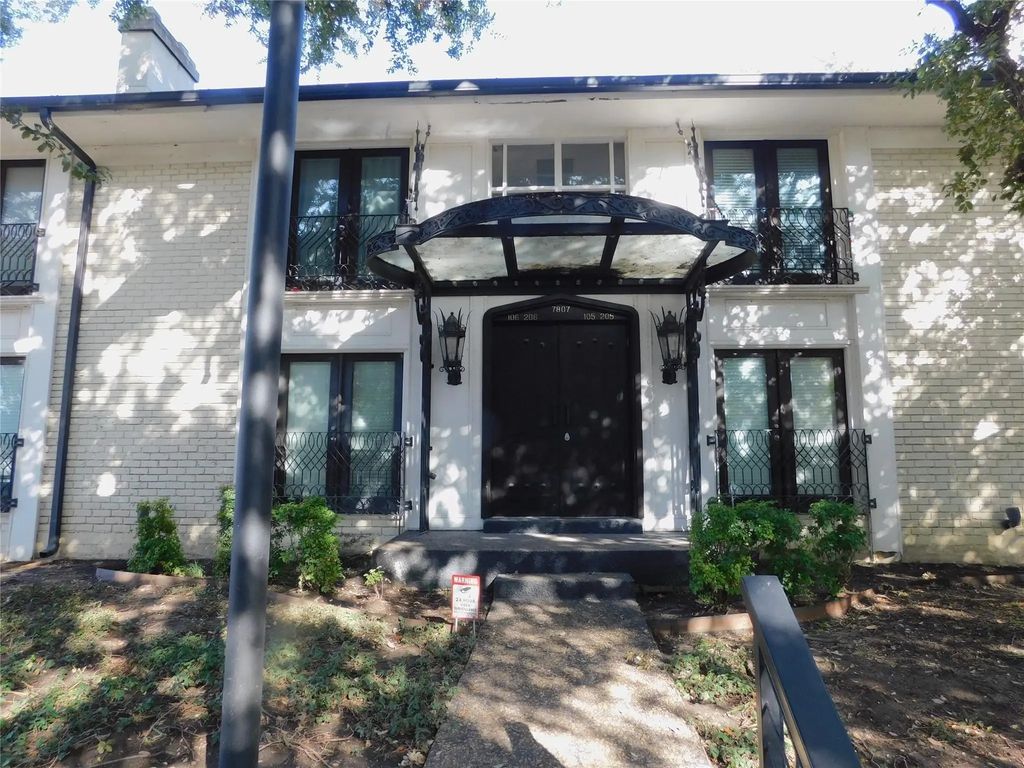 7807 Meadow Park Drive 106, Dallas
