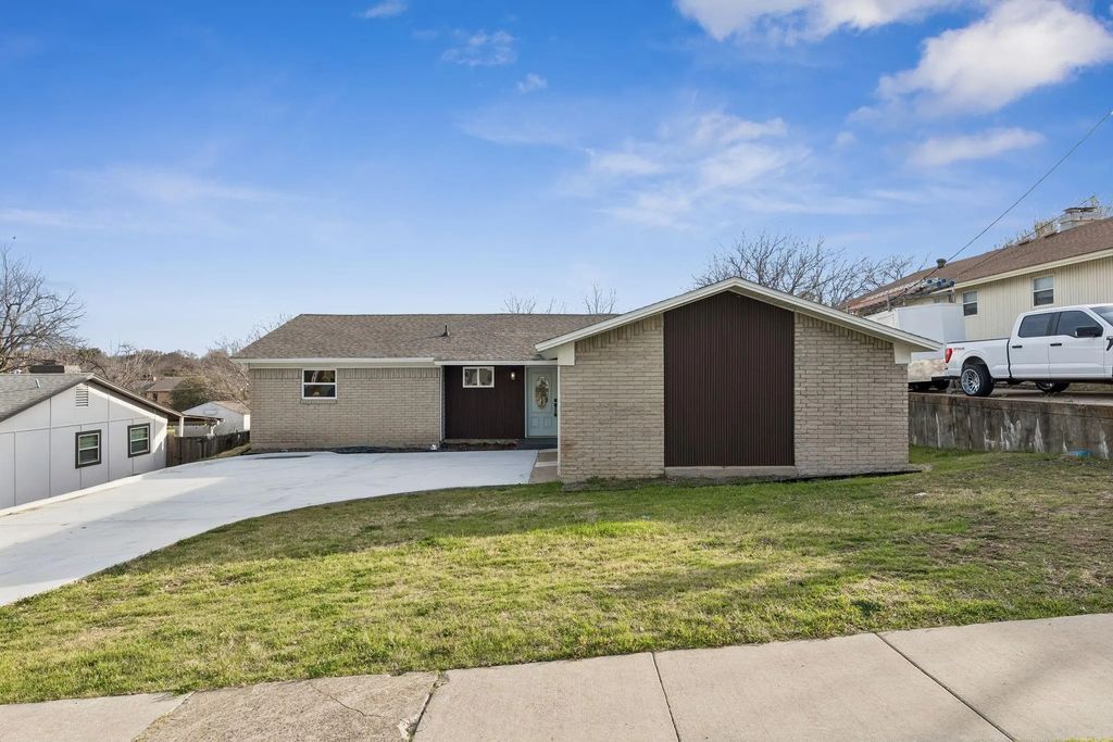 1202 Ryan Avenue, Carrollton