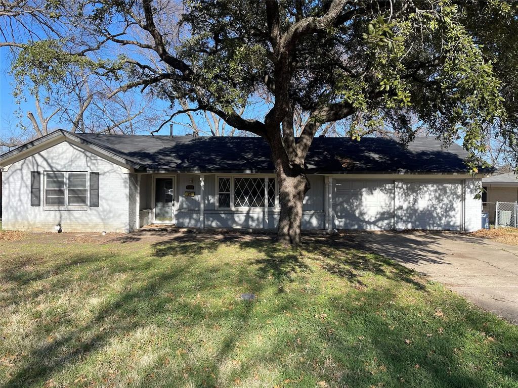 5808 Wales Avenue, Fort Worth
