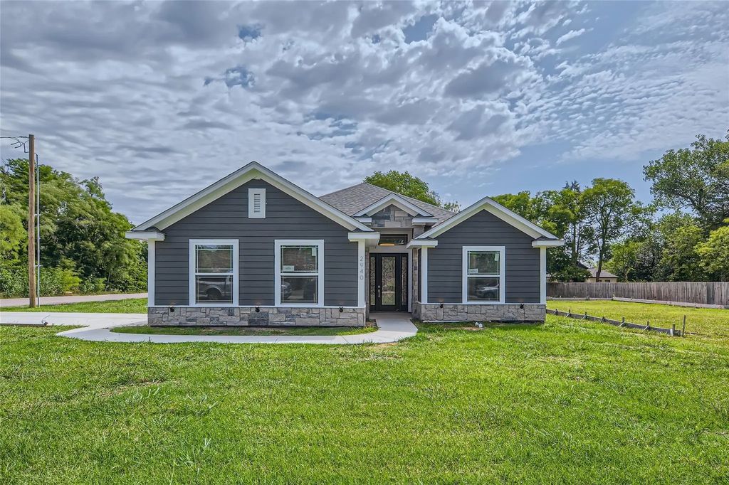 2940 Henry Road, Lancaster