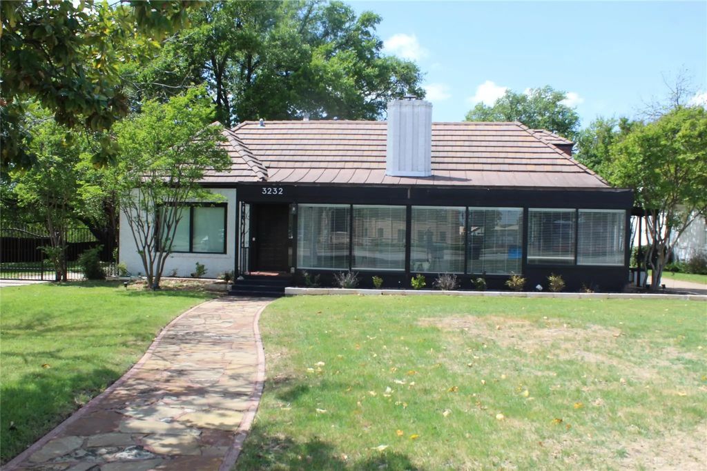 3232 Bellaire Drive W, Fort Worth
