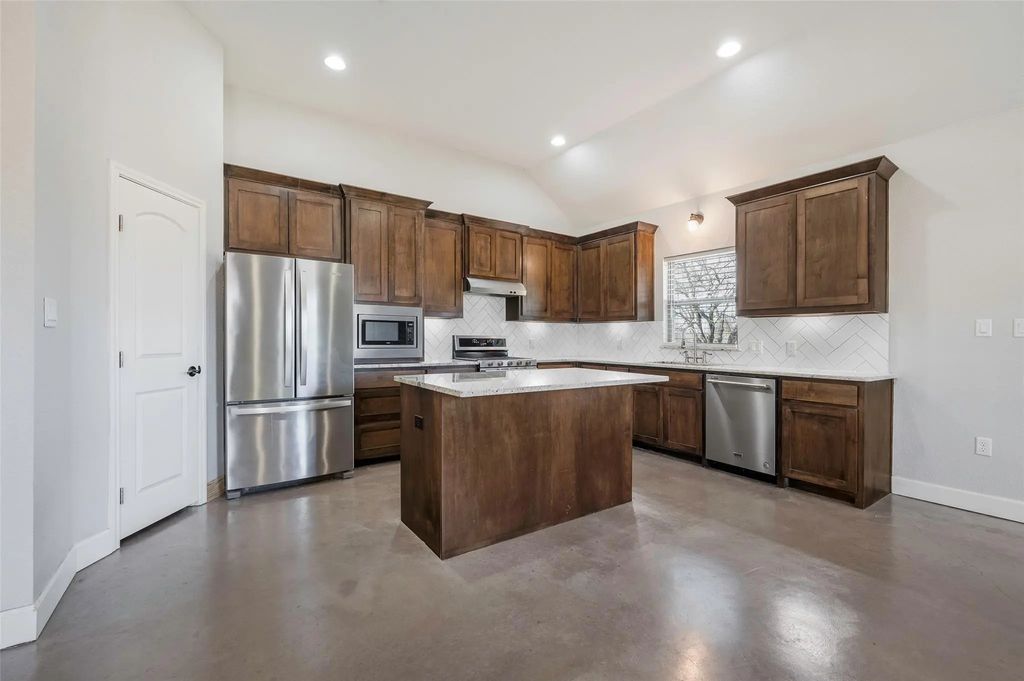 1021 N Maple Street, Muenster