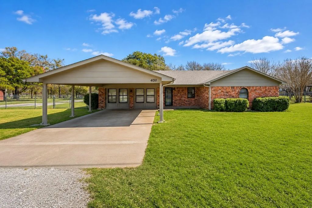 4011 Mountain Vista Drive, Granbury