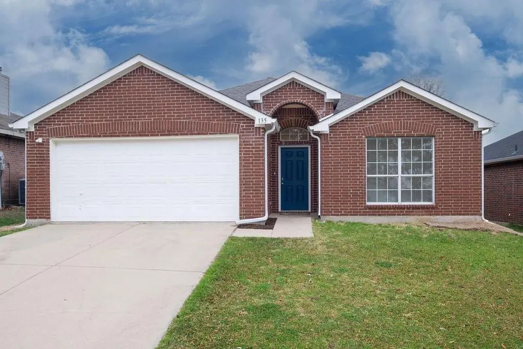 135 Jackson Drive, Terrell