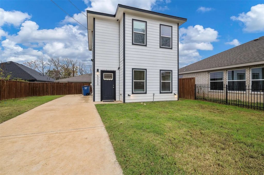 5000 Linder Avenue, Dallas