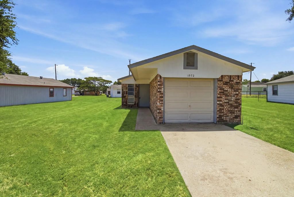 1572 Reef Drive, Pelican Bay