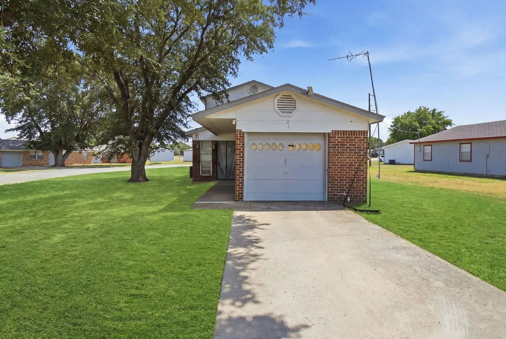 1537 Coral Cut Off, Pelican Bay