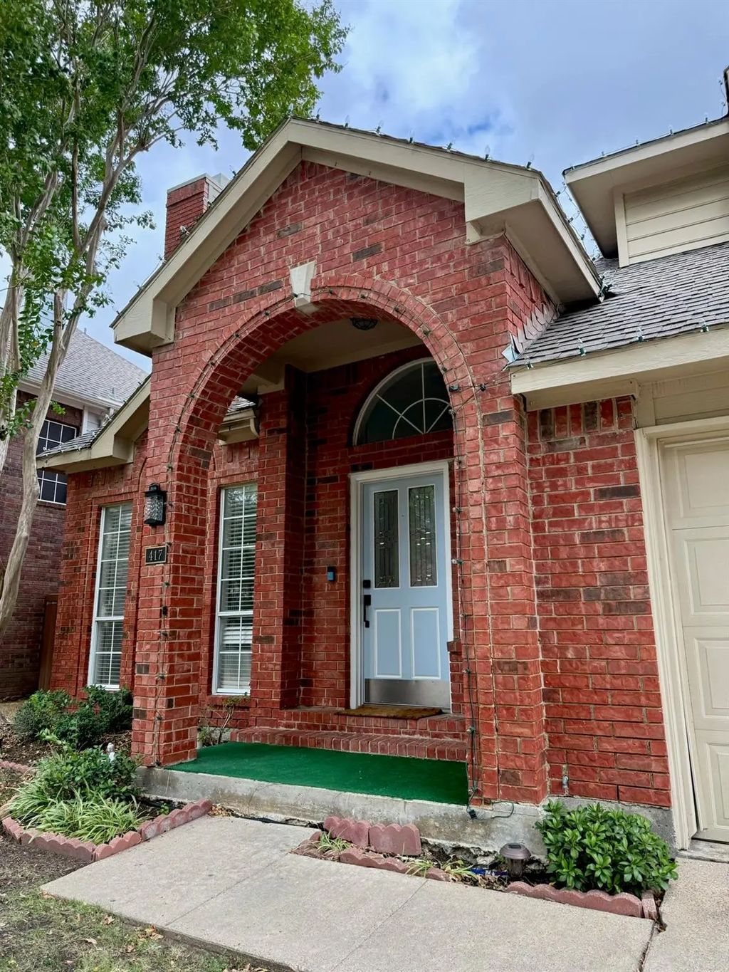 417 Moonlight Way, Irving