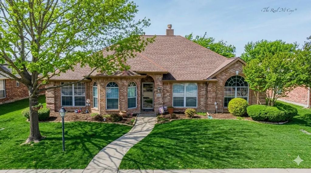 1321 Sunderland Court, Allen