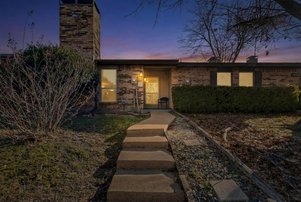 1940 Abshire Lane, Dallas