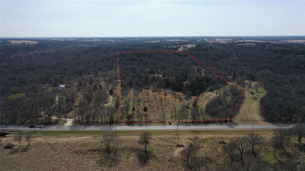 6484 State Highway 56, Bells