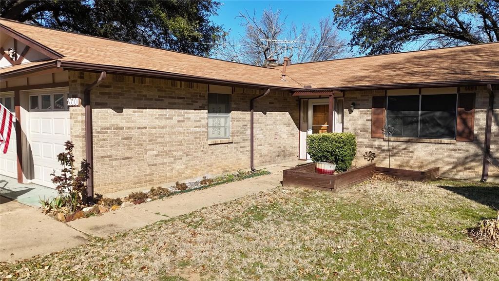 2600 Olympia Court, Arlington
