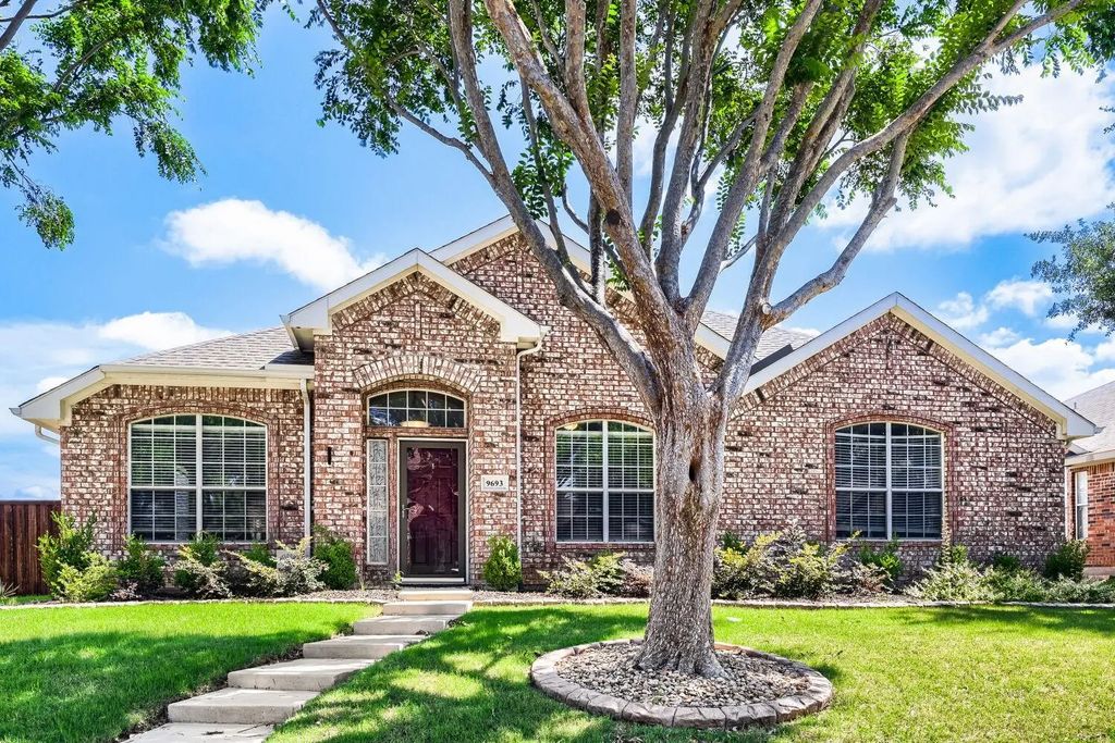 9693 Fairmont Drive, Frisco