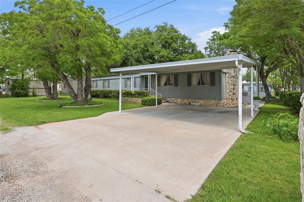 3409 Tahitian Court, Granbury