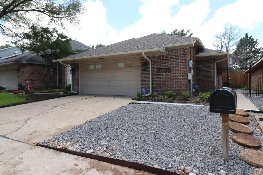 3705 Taurus Drive, Garland