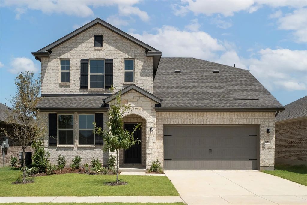 821 Cayden Drive, Little Elm