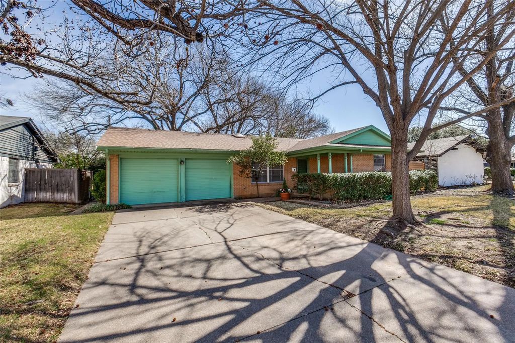 12018 Sunland Street, Dallas