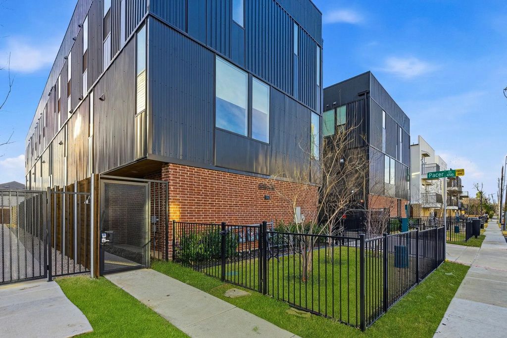 4734 Pacer Court, Dallas