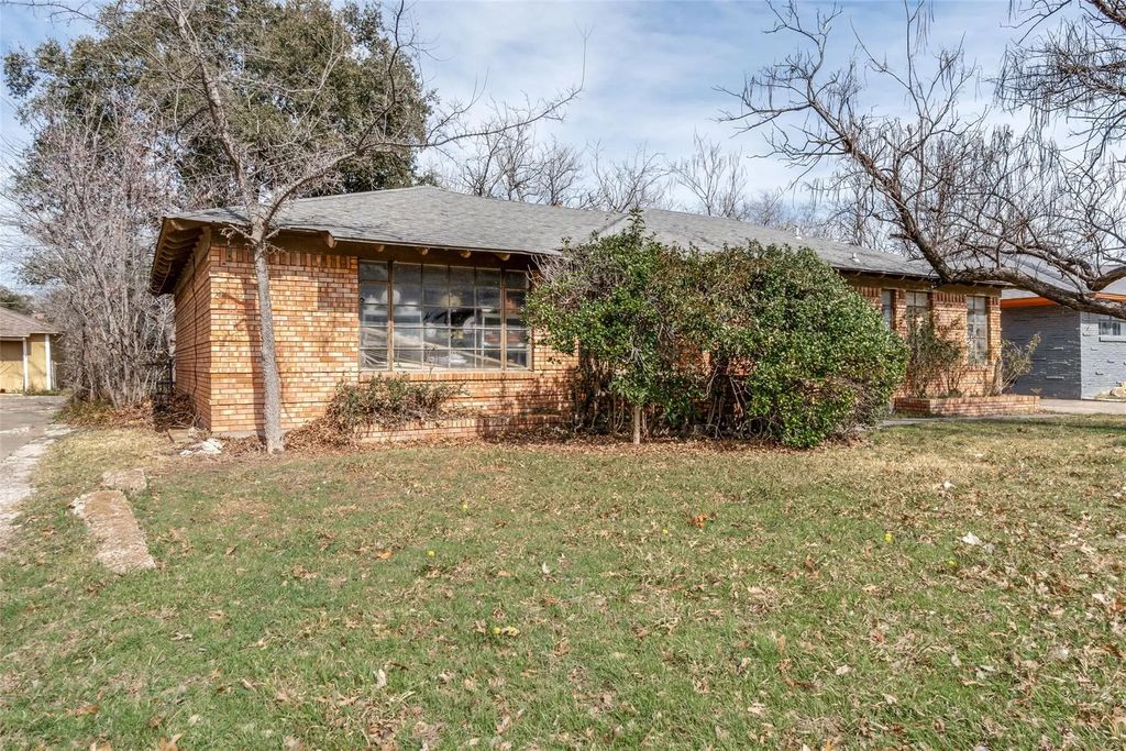 6603 Walnut Hill Lane, Dallas