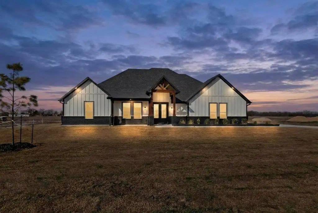 190 County Road 4615, Wolfe City