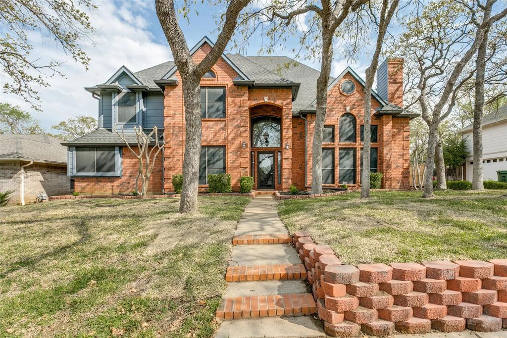 1213 Briar Drive, Bedford