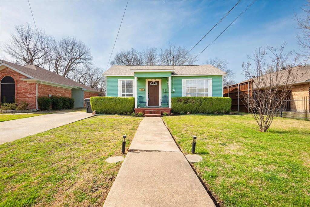 1509 Oak Street, McKinney