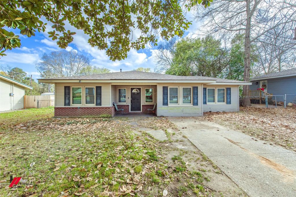 214 Ellis Drive, Minden