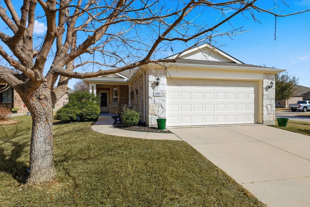 2808 Shore Shadows Lane, Frisco