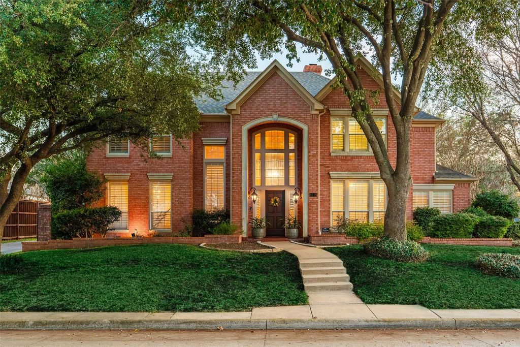 6745 Clear Spring Drive, Fort Worth