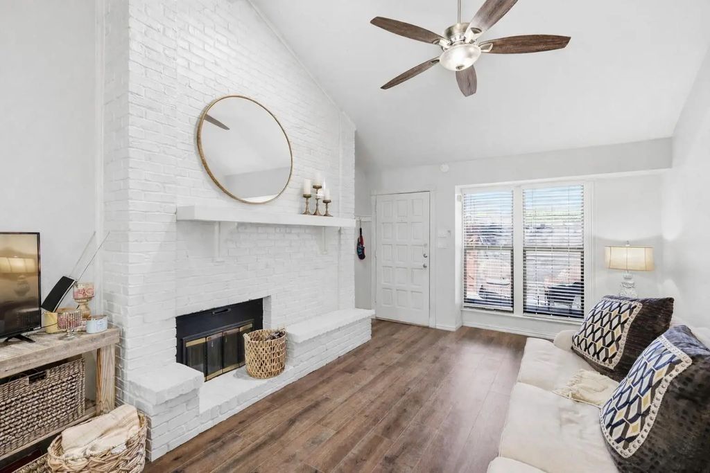 2505 Shady Ridge Drive, Bedford