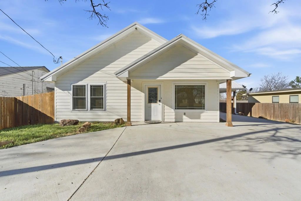 306 Dale Avenue, Stephenville