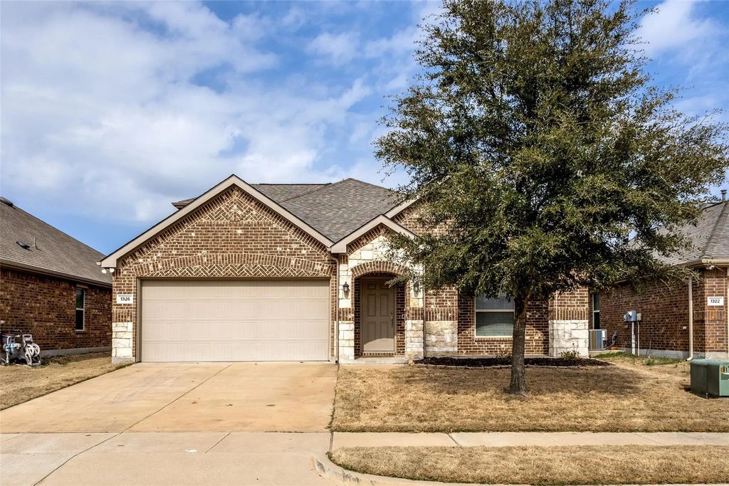 1326 Deerfield Drive, Anna