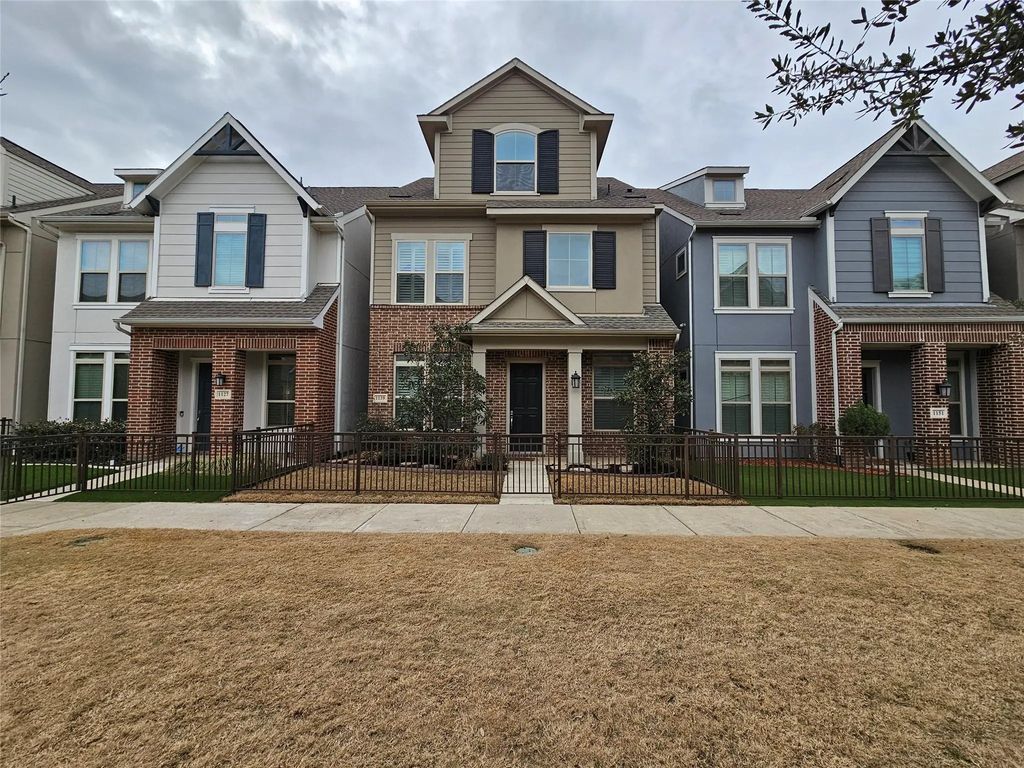 1139 Manacor Lane, Dallas