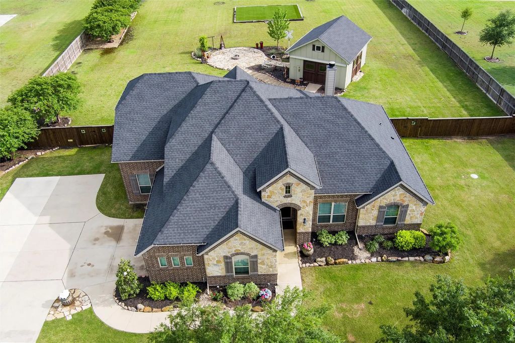 112 Shepherds Hill Road, Waxahachie