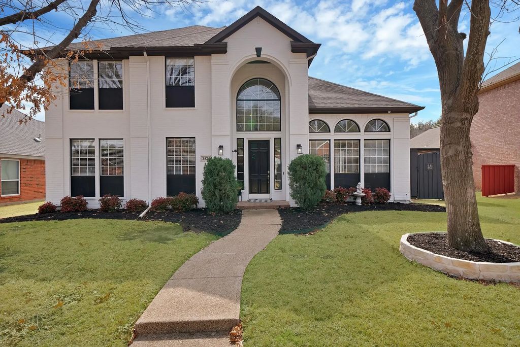 3924 Walden Way, Dallas