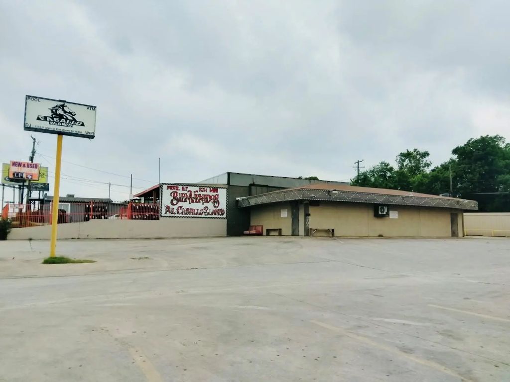 3203 N Main Street, Fort Worth