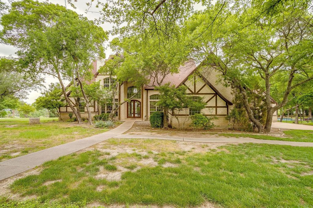 163 Oakcrest Hills Drive, Aledo