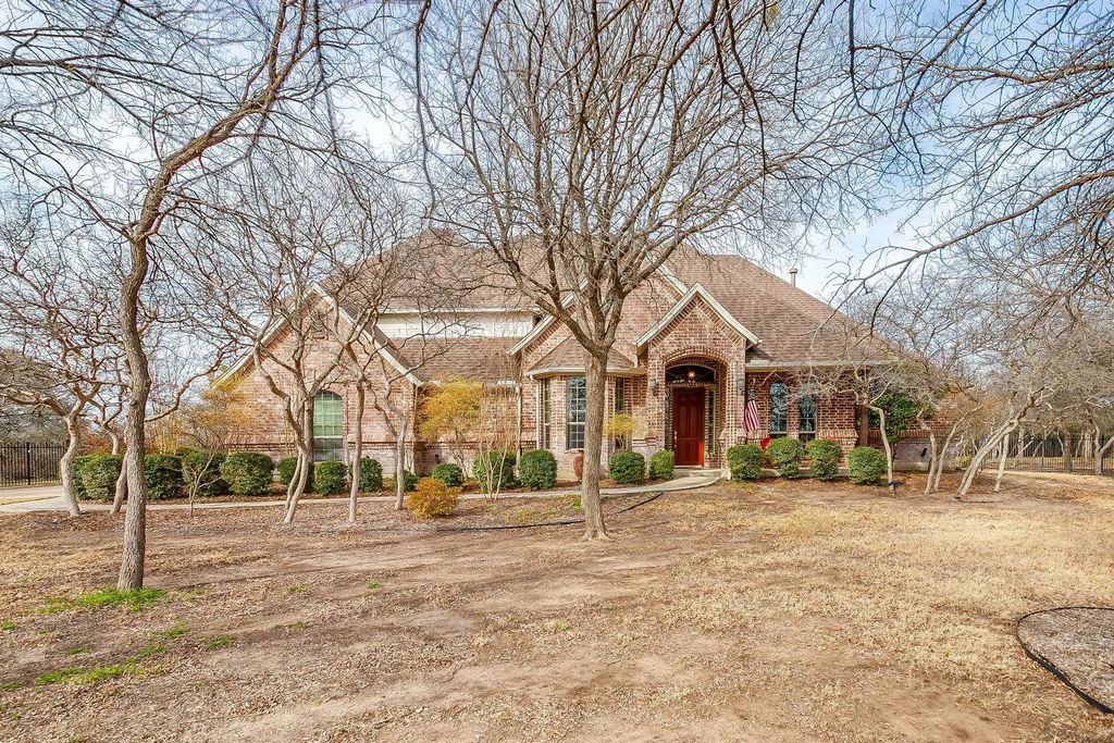 254 Covered Bridge Drive, Fort Worth