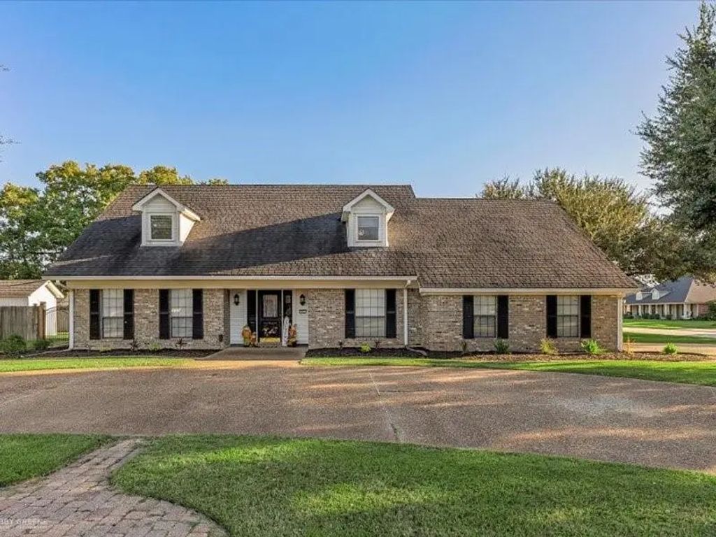 302 Greenacres Boulevard, Bossier City