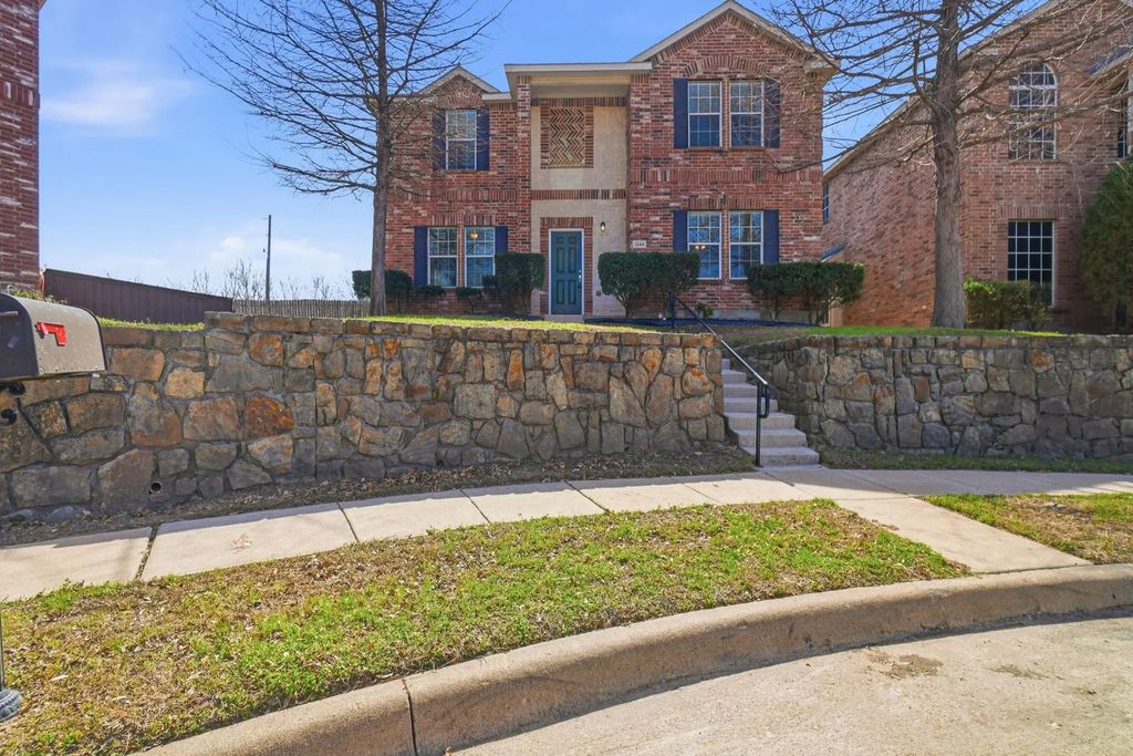 1246 Yukon Drive, Glenn Heights