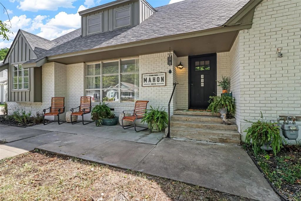 516 N Main Street N, Farmersville