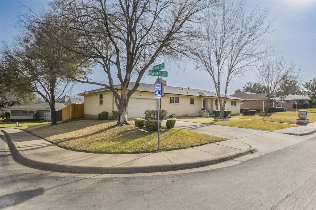 2740 Maceo Circle, Dallas