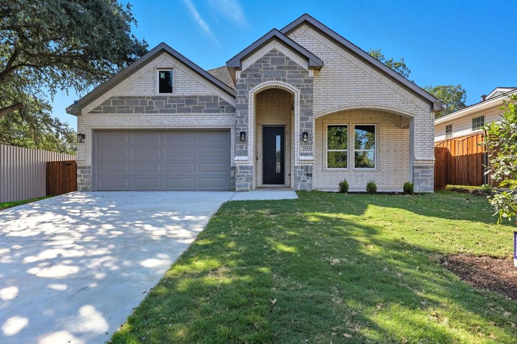 2513 Laurel Street, Grand Prairie