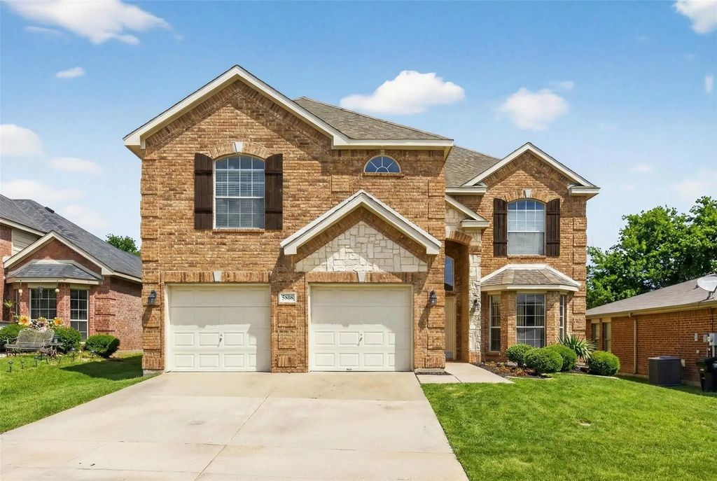 5808 Fathom Drive, Fort Worth